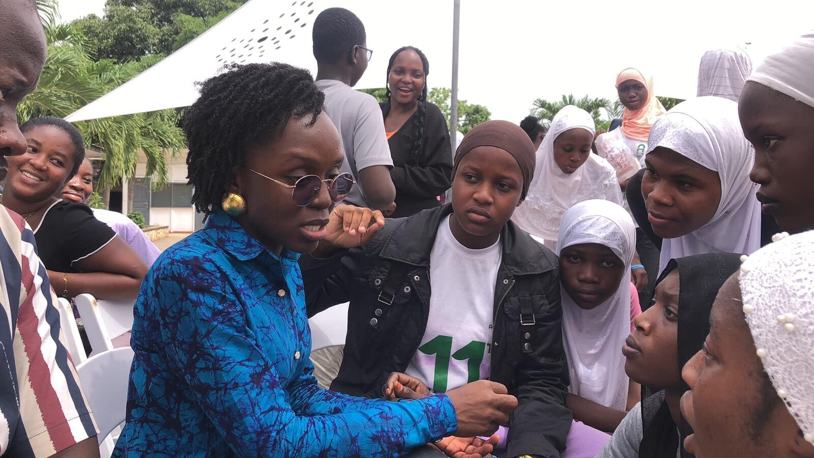 Project Abroad Ghana volunteers with Achievers Ghana girls